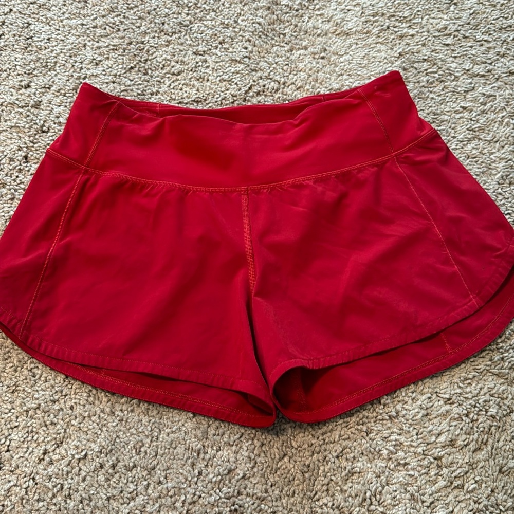 Size 6 EUC lululemon red shorts
